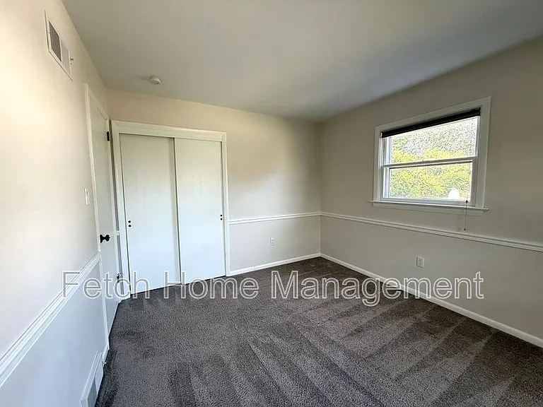 417 Surrey Dr — Photo 19