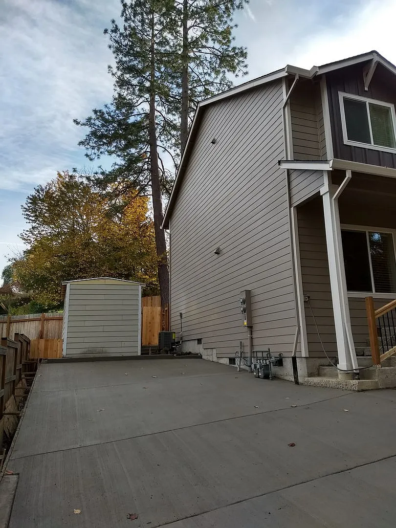 Townhome-Style Duplex with Exceptional Outdoor Living Walk to Old Town Sherwood — Photo 2
