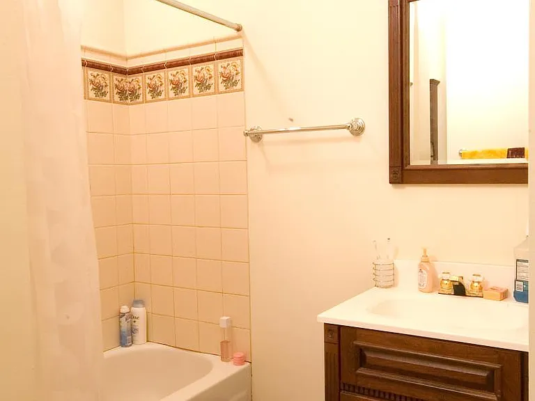 925 W Newport Ave #1 — Photo 17