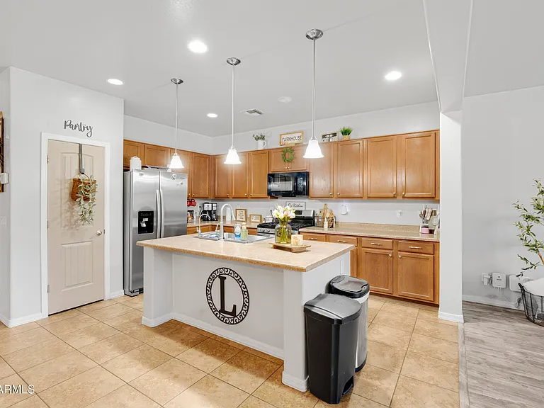40893 W Bedford Dr — Photo 8