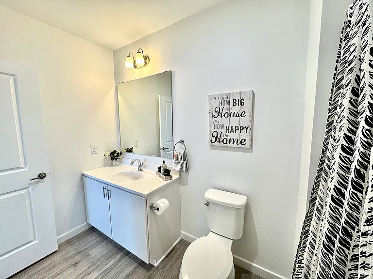 915 N Broad St #304 — Photo 11