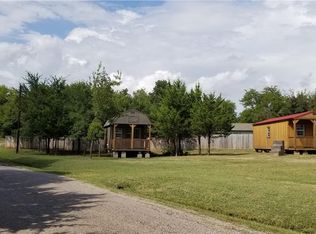 18 Heddingham Dr, Gordonville, TX 76245