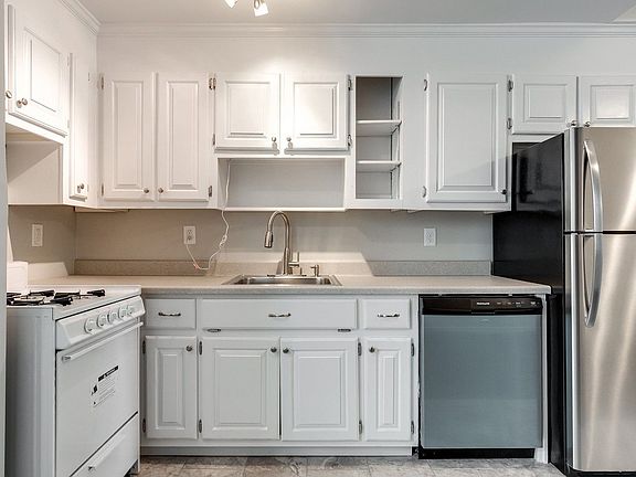 5th image of 707 W Clay St #B