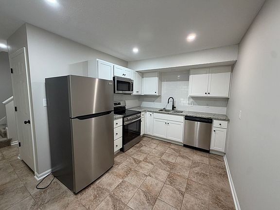 3rd image of 522-540 Amelon Rd #526