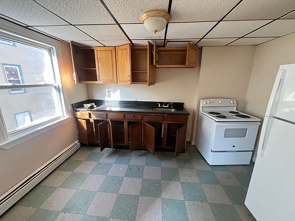 3rd image of 55 Grant Street