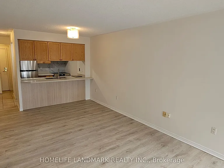 887 Bay St #1402 — Photo 9