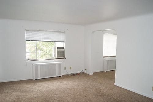 4th image of 2729 Oakleaf Ave APT 3