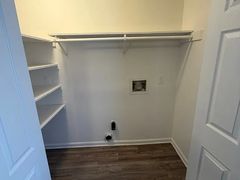 2558 Oak Hill Dr — Photo 8