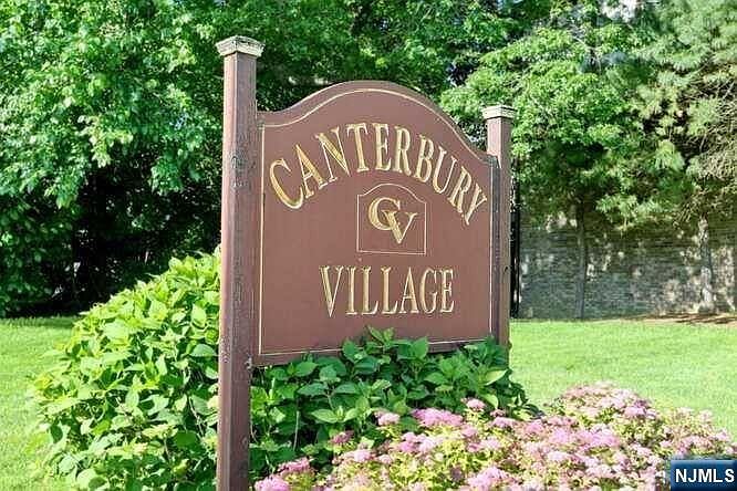 1st image of 31 Canterbury Ln