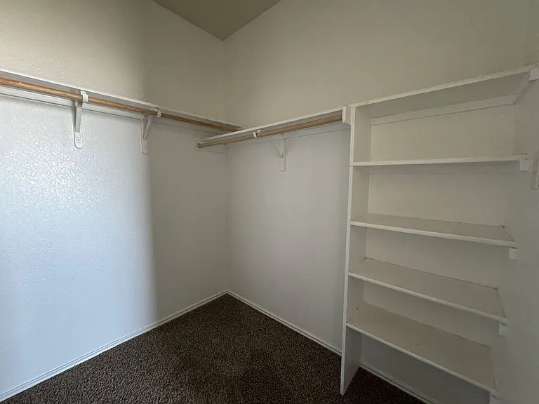 6406 Clear Brook Dr — Photo 17