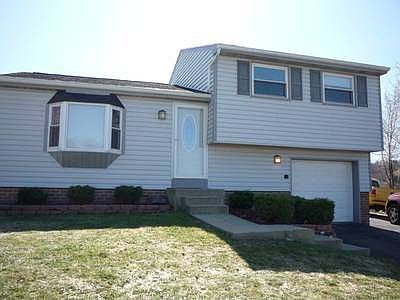 1st image of 210 Briarwood Ln