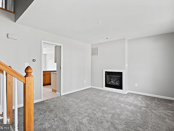 4th image of 6398 Euclid Ave E
