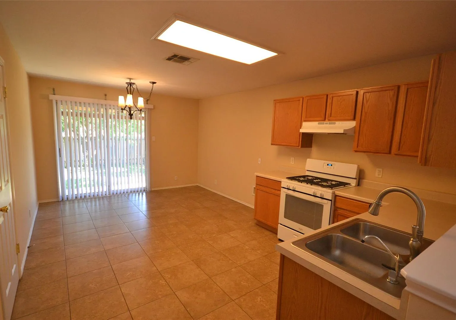 3 Bedroom 2 Bath in Horizon Park - Leander — Photo 3