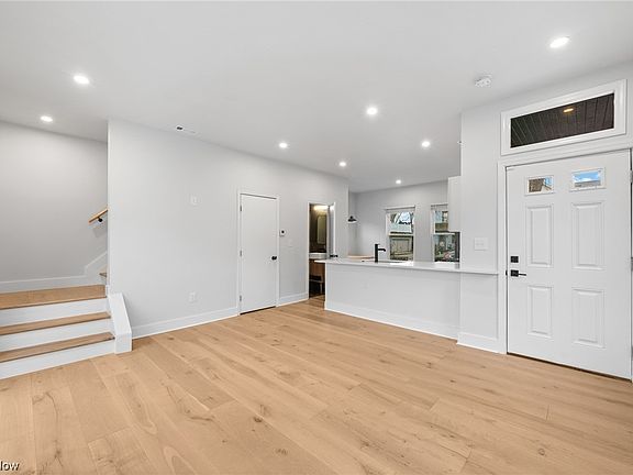3rd image of 1772 W 50th St