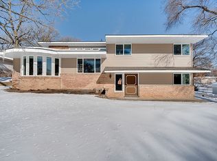 504 Valley High Rd, Burnsville, MN 55337