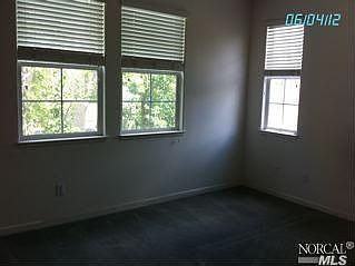 4th image of 860 Omaha Ct