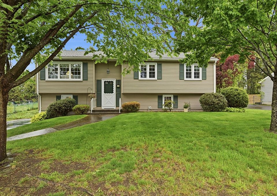 1st image of 68 Deepfield Rd