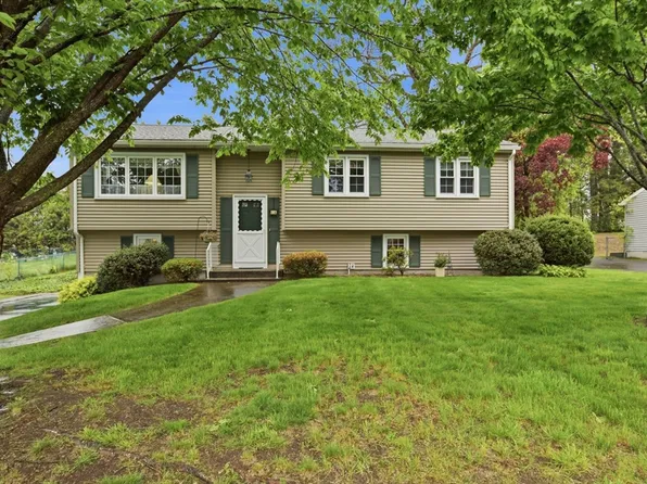 68 Deepfield Rd, Springfield, MA 01118