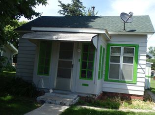 306 W Temple St, Lenox, IA 50851