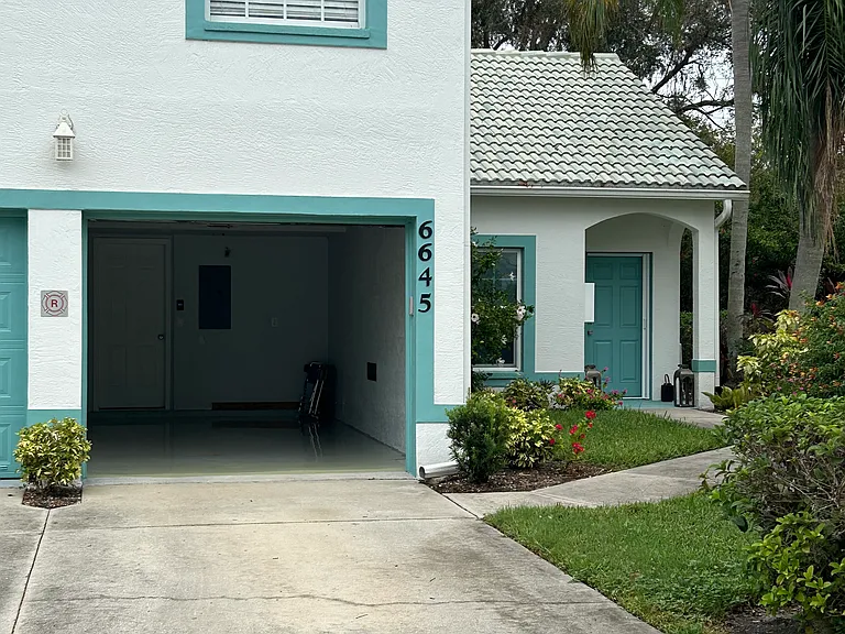 6645 Pineview Ter — Photo 30