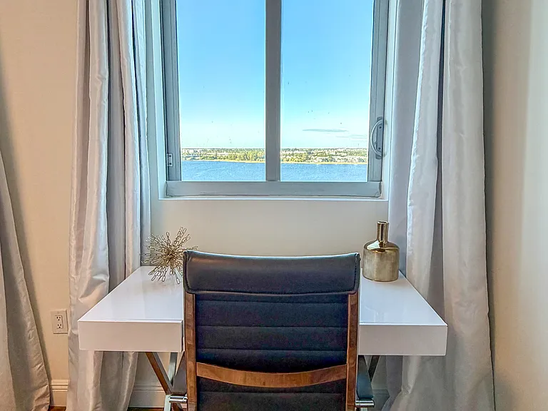300 S Australian Ave #1007 — Photo 8