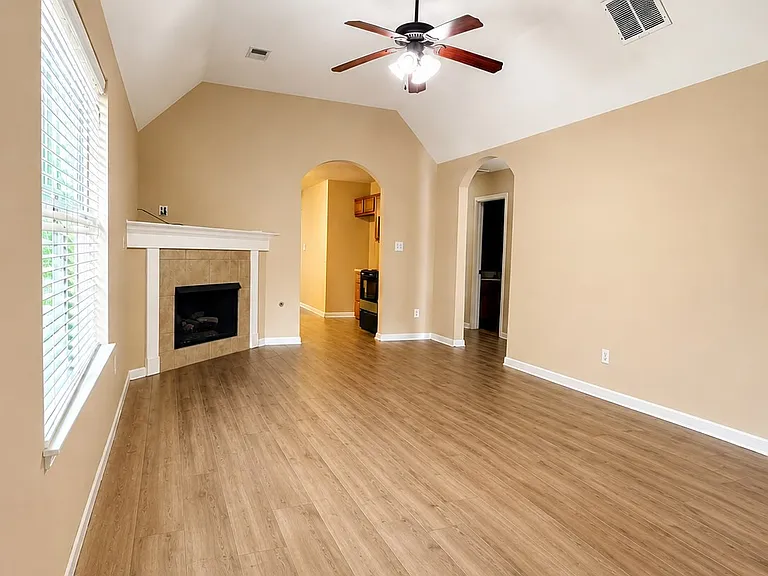 931 Carina Pass — Photo 2