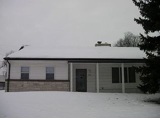 3119 N 106th St, Wauwatosa, WI 53222
