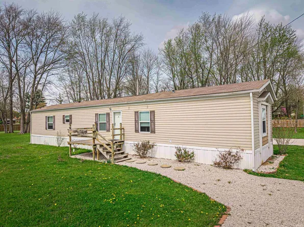 4611 N Alford Locust St, Petersburg, IN 47567