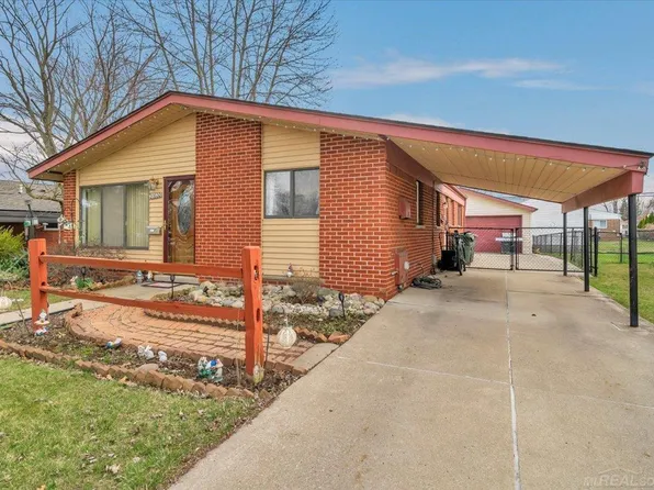 21600 Timberidge St, Saint Clair Shores, MI 48082