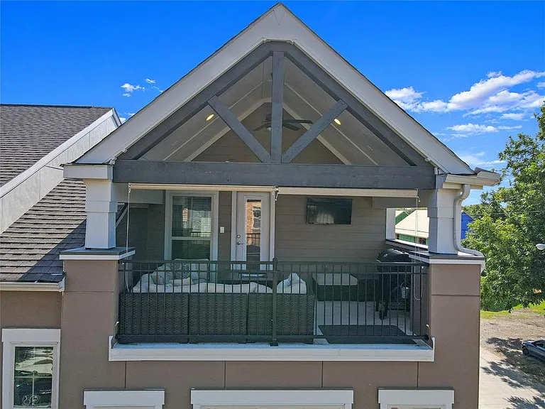 2705 Yellow Jasmine Ln — Photo 3
