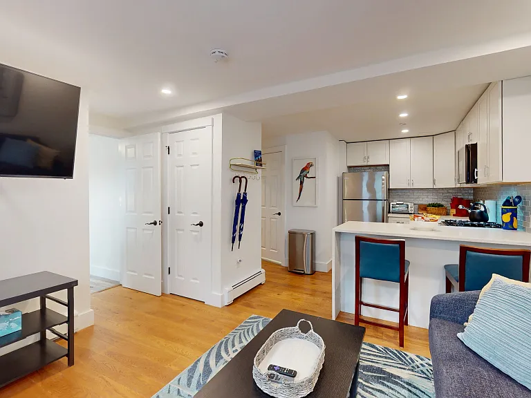 36 Montgomery St — Photo 1