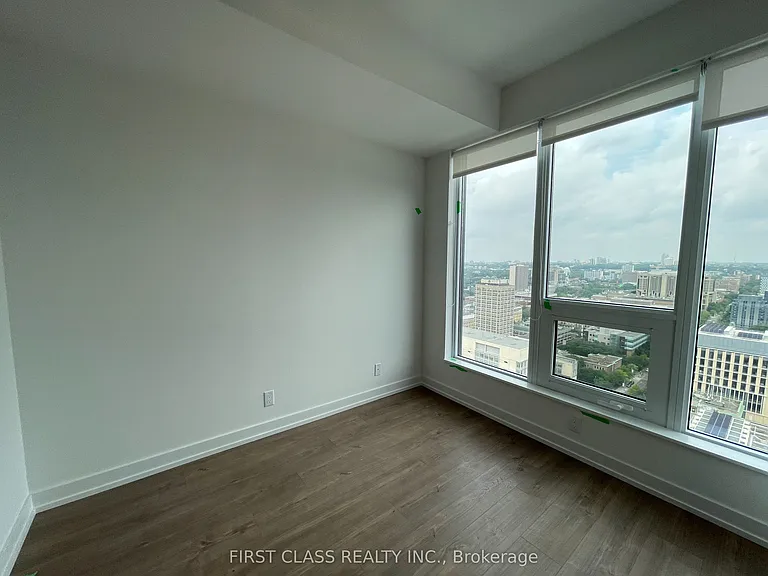 203 College St #2805 — Photo 8