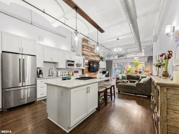 1000 W Washington Blvd Unit 218, Chicago, IL 60607
