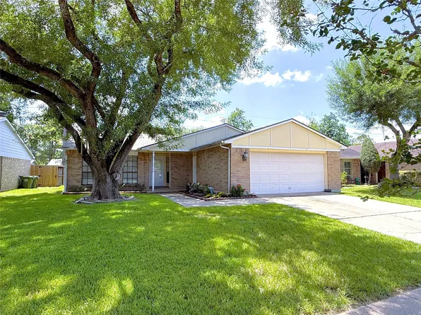 7526 Goldfinch Dr, Humble, TX 77396