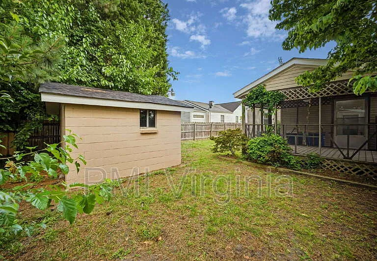 3310 Glasgow St — Photo 22