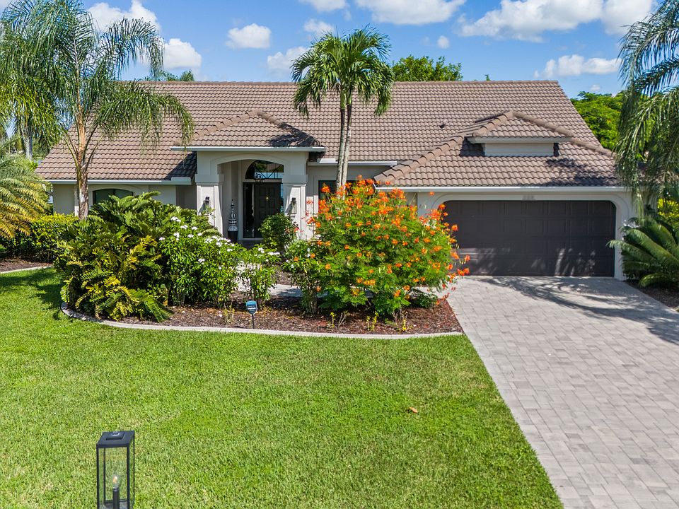 1st image of 264 Lambton Ln