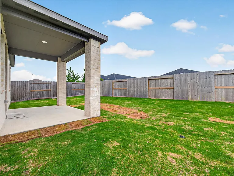 1110 Sky Rocket Ln — Photo 40