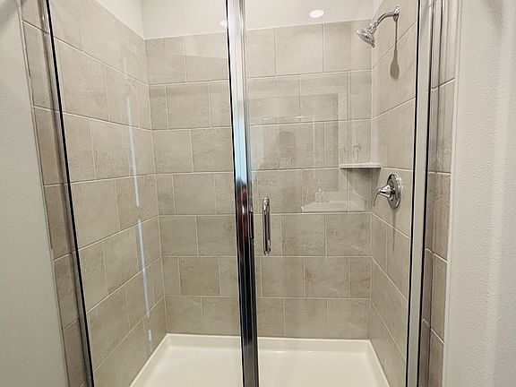 4th image of 912 Santa Lucia Dr