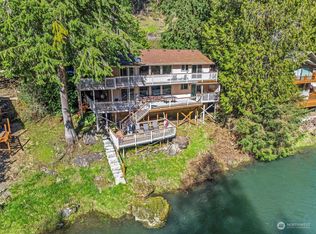 2427 Kalama River Rd, Kalama, WA 98625