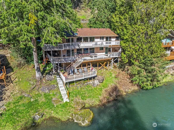 2427 Kalama River Road, Kalama, WA 98625
