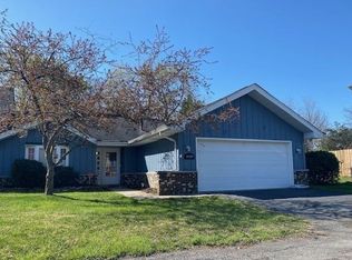 1939 Tulip Ct, Crown Point, IN 46307