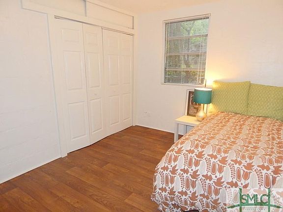 3rd image of 506 1/2 E 61st St