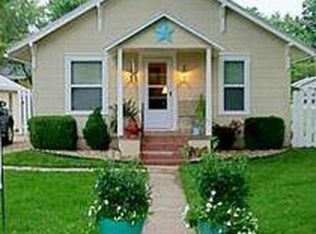 605 S Peoria St, Louisburg, KS 66053