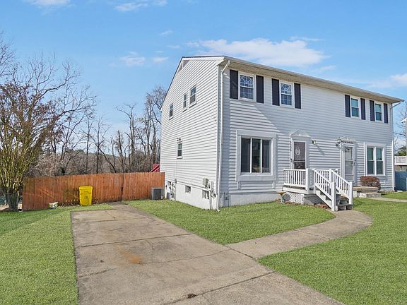 3rd image of 6526 Pampano Dr
