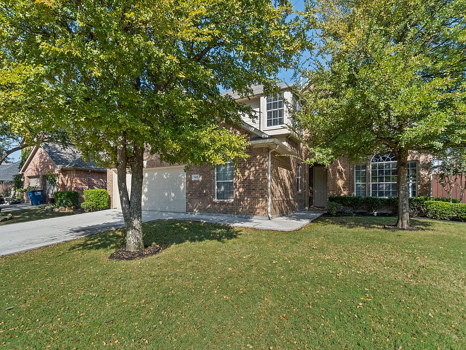 1st image of 2477 Deerwood Dr