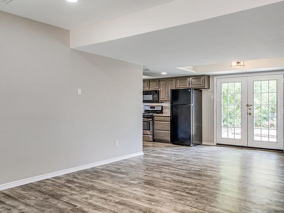 3rd image of 738 Sara Dr