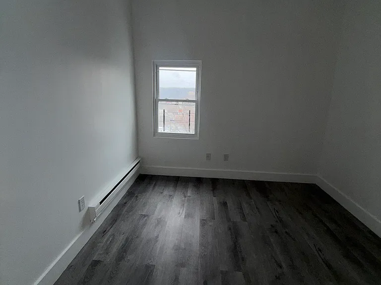25 Riverview Pl #2L — Photo 15