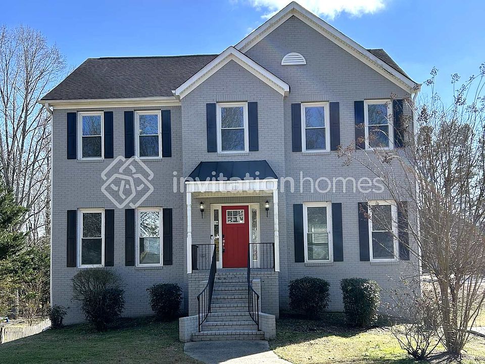 1st image of 17 Hollow Springs Ln
