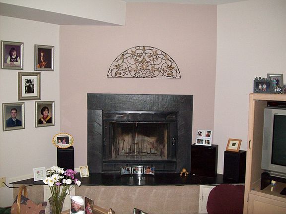 2nd image of 239 Glastonbury Ln