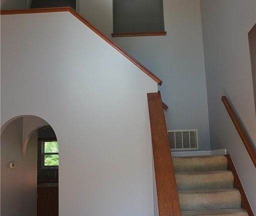 3rd image of 3202 Waterford Ct